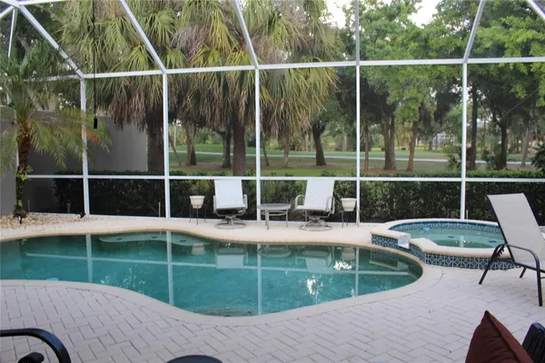 $2,500 | 5019 88th Street East, Unit F18, Bradenton, FL 34211