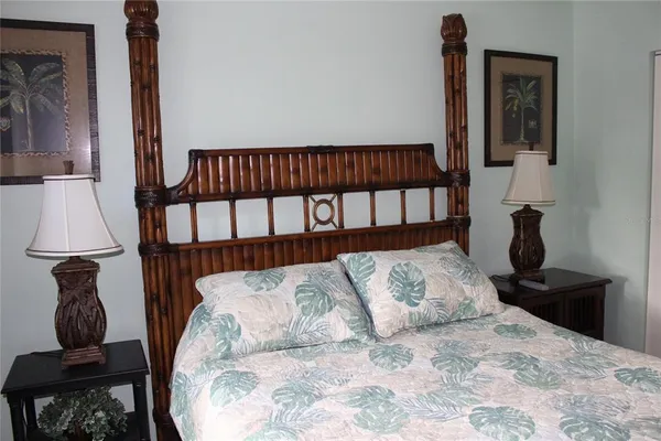 $2,500 | 5019 88th Street East, Unit F18, Bradenton, FL 34211