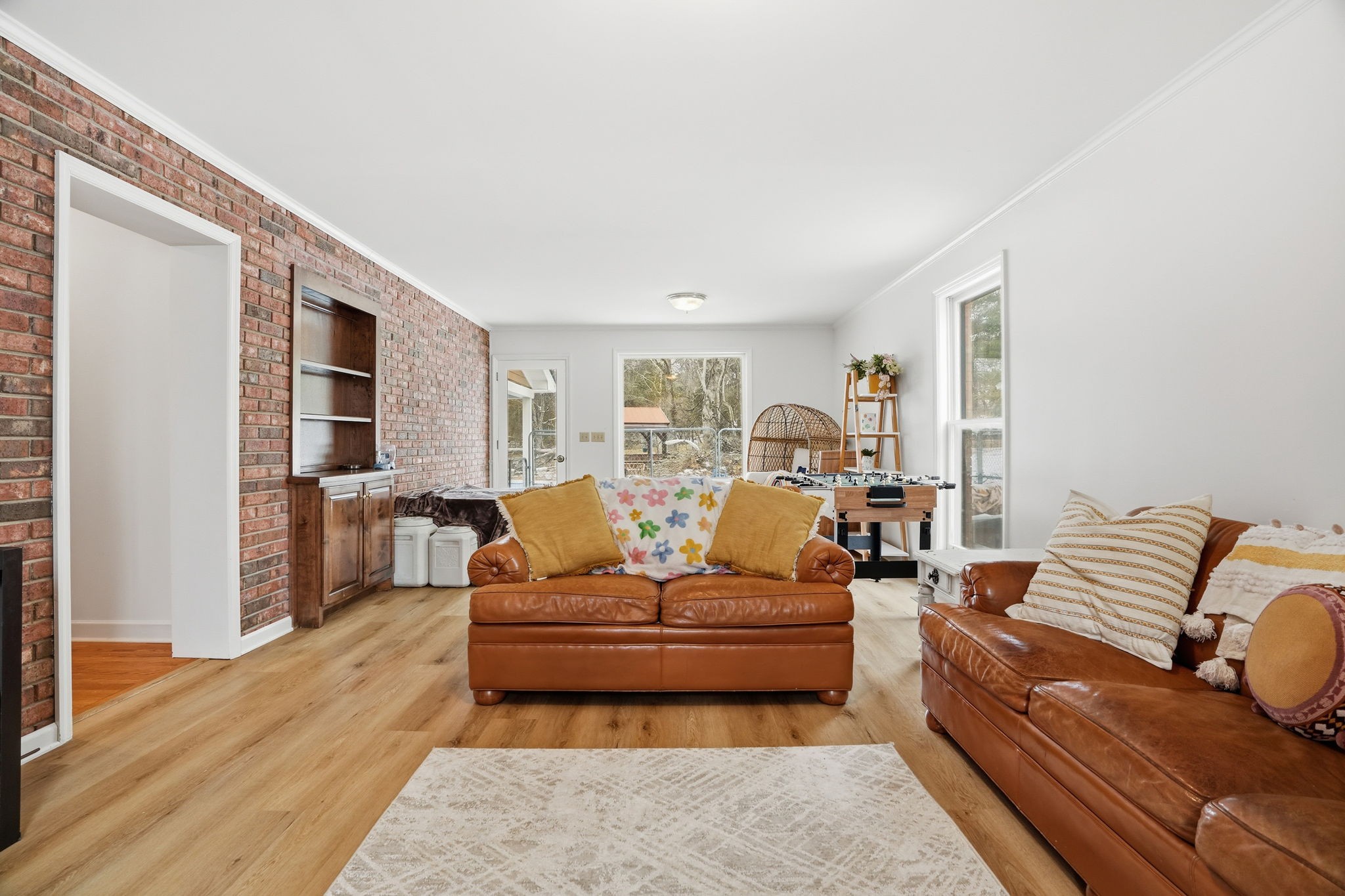 218 Spring Valley Road Hendersonville, TN 37075 - Photo 33 of 60 a living room with furniture and a couch