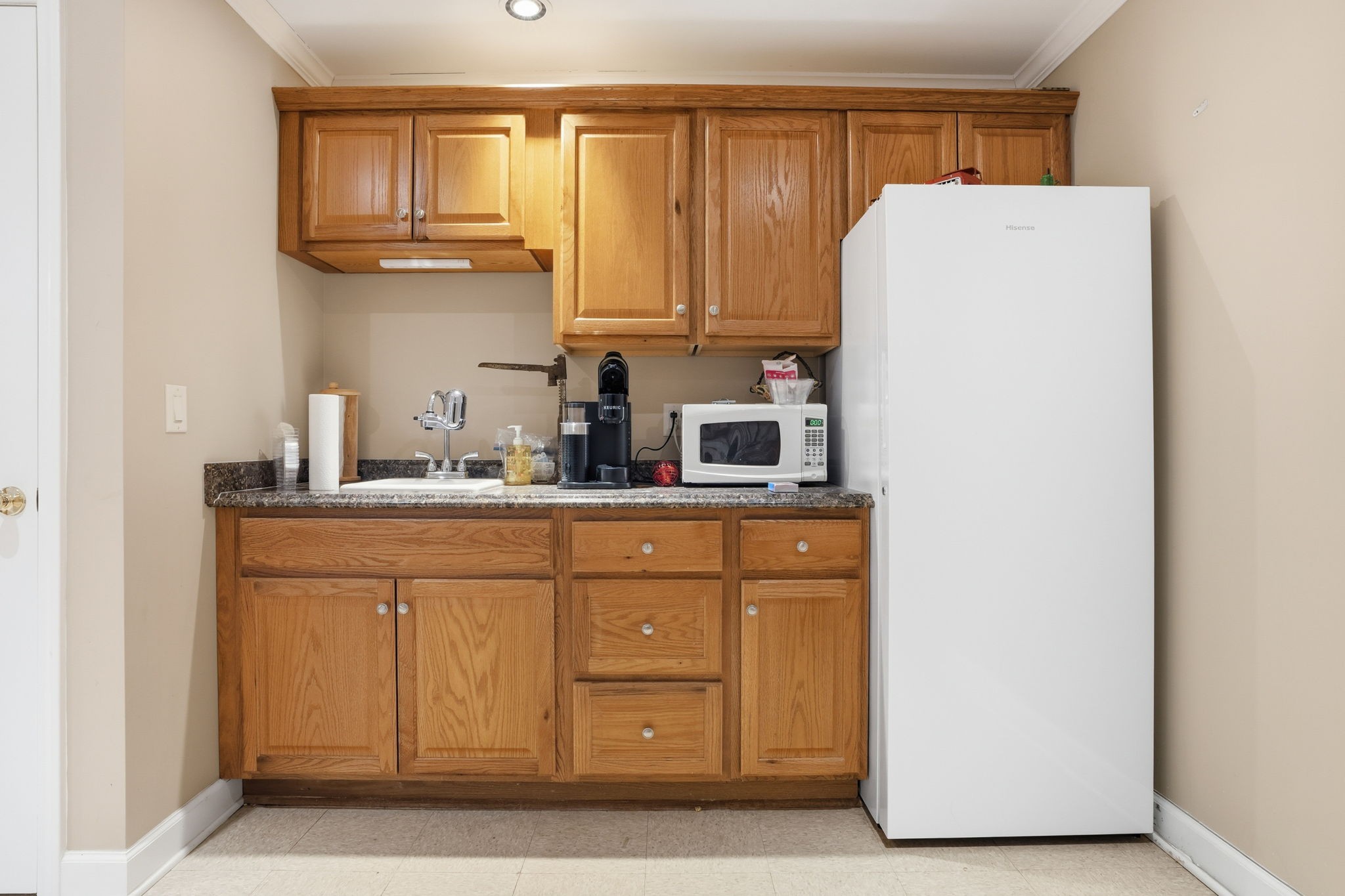 218 Spring Valley Road Hendersonville, TN 37075 - Photo 47 of 60 a kitchen with stainless steel appliances granite countertop a refrigerator and a cabinets