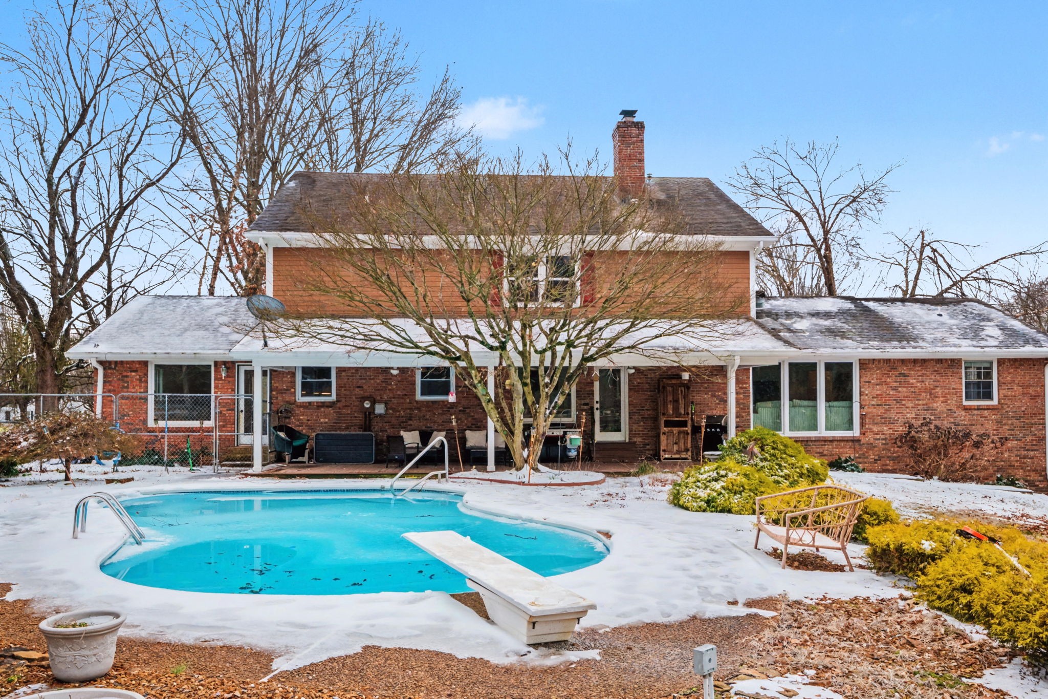 218 Spring Valley Road Hendersonville, TN 37075 - Photo 54 of 60 a front view of house with yard