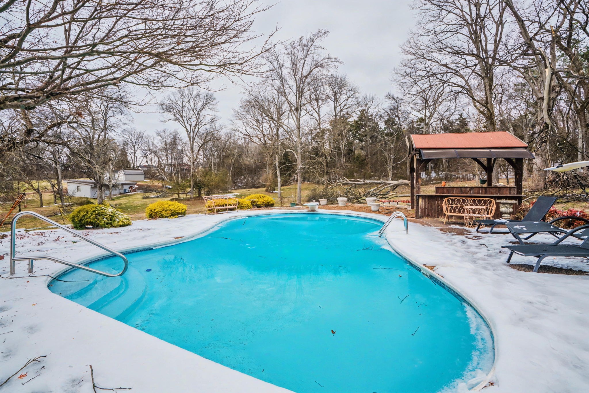 218 Spring Valley Road Hendersonville, TN 37075 - Photo 56 of 60 an outdoor space with swimming pool