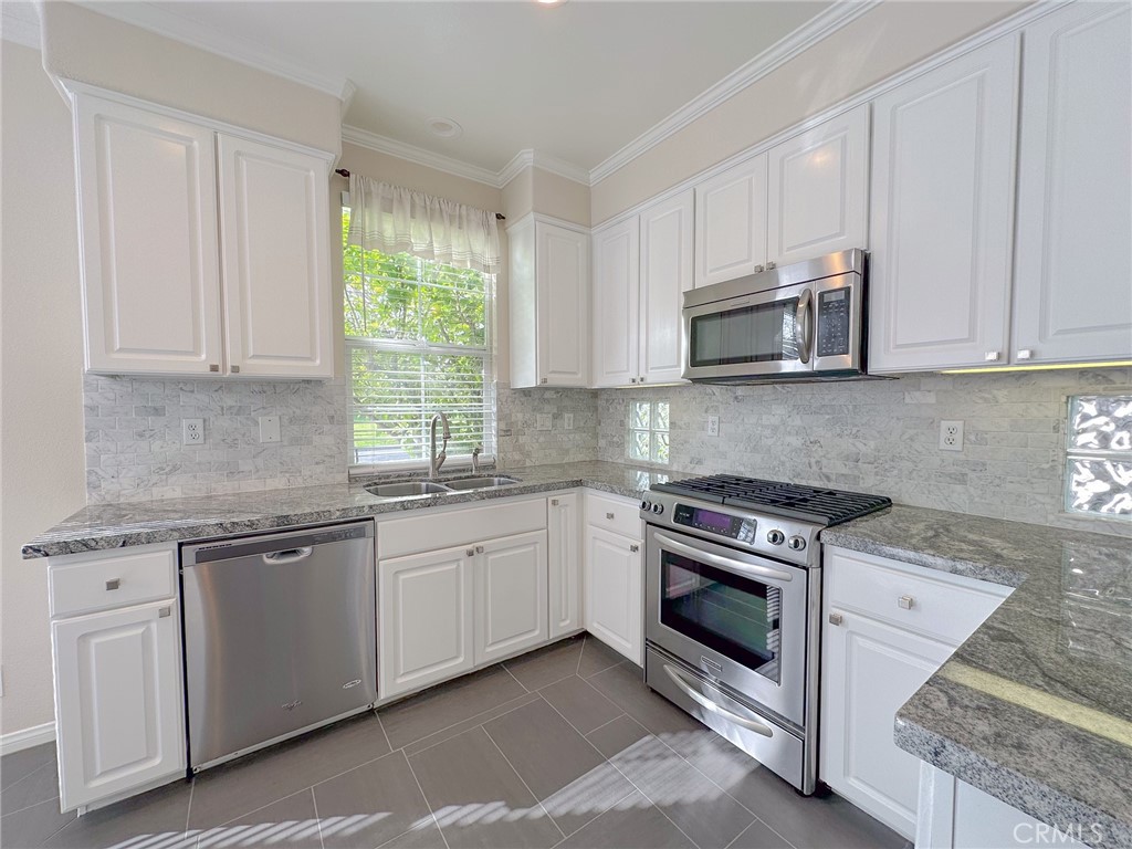 16 First Street Ladera Ranch, CA 92694 - Photo 10 of 52