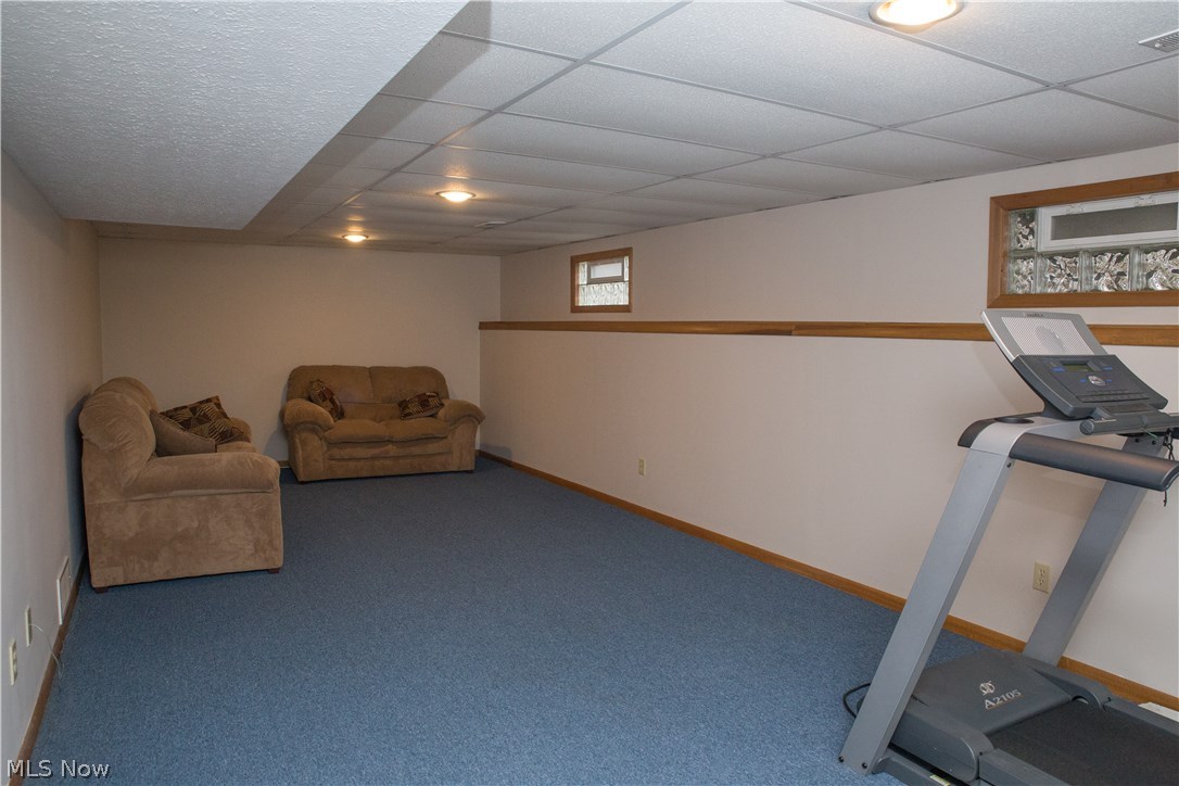 6038 Ravine Boulevard Parma, OH 44134 - Photo 21 of 26 Gallery Image 21