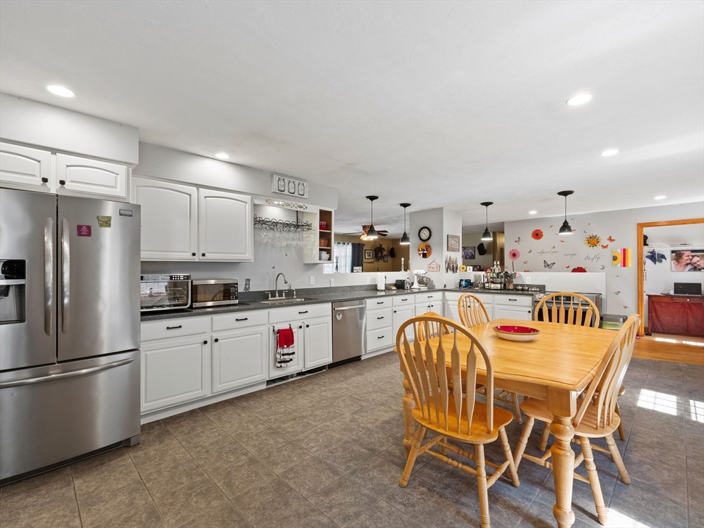 750 Northfield Road Lunenburg, MA 01462 - Photo 8 of 42