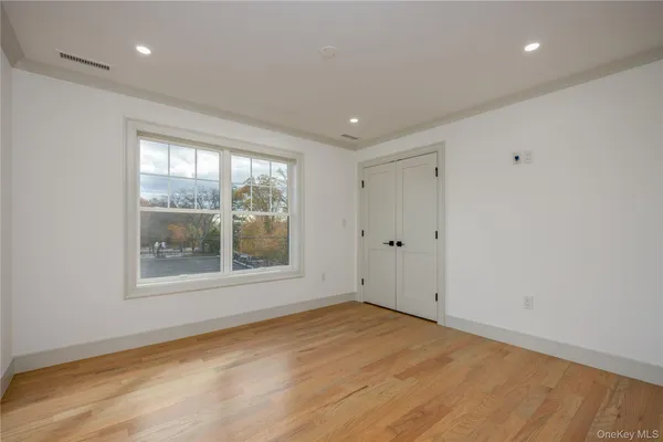 $7,400 | 1 Victoria Lane, Yonkers, NY 10701