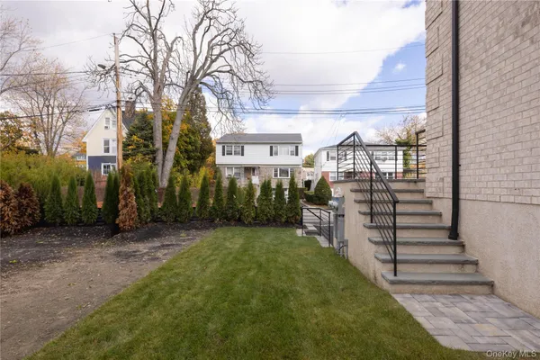 $7,400 | 1 Victoria Lane, Yonkers, NY 10701