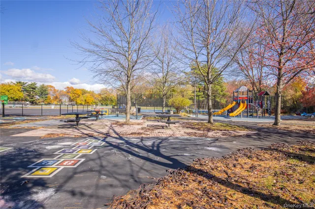 $7,400 | 1 Victoria Lane, Yonkers, NY 10701