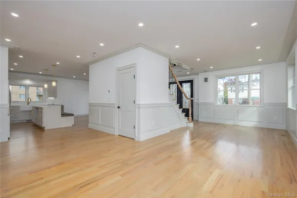 $7,400 | 1 Victoria Lane, Yonkers, NY 10701