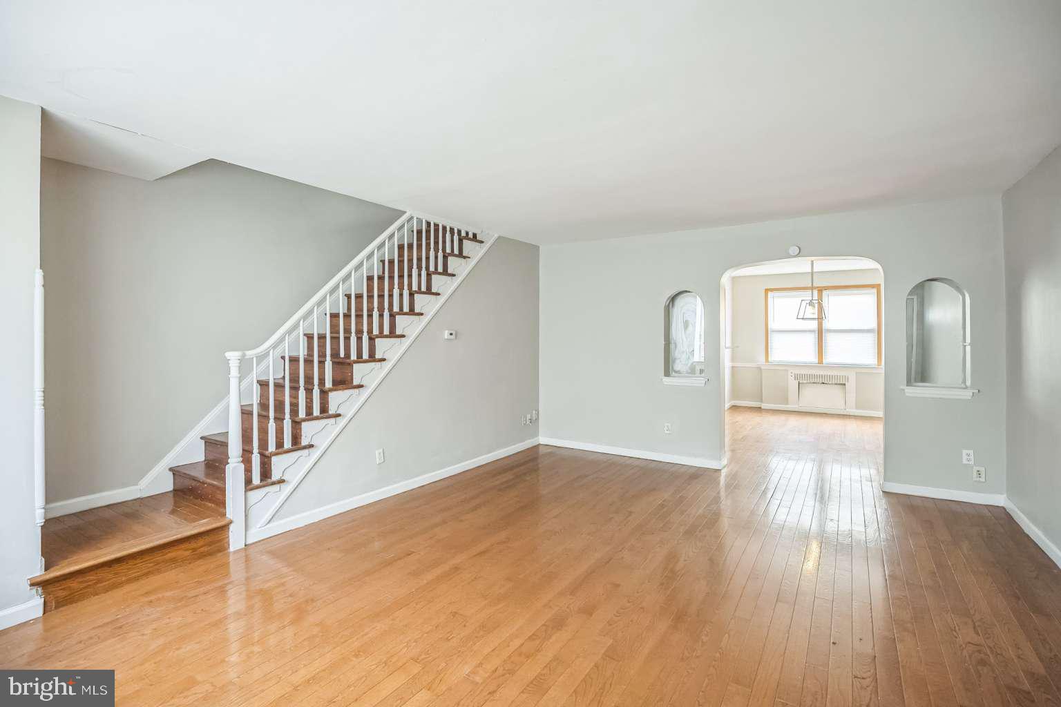 638 Briarcliff Road Upper Darby, PA 19082 - Photo 4 of 21