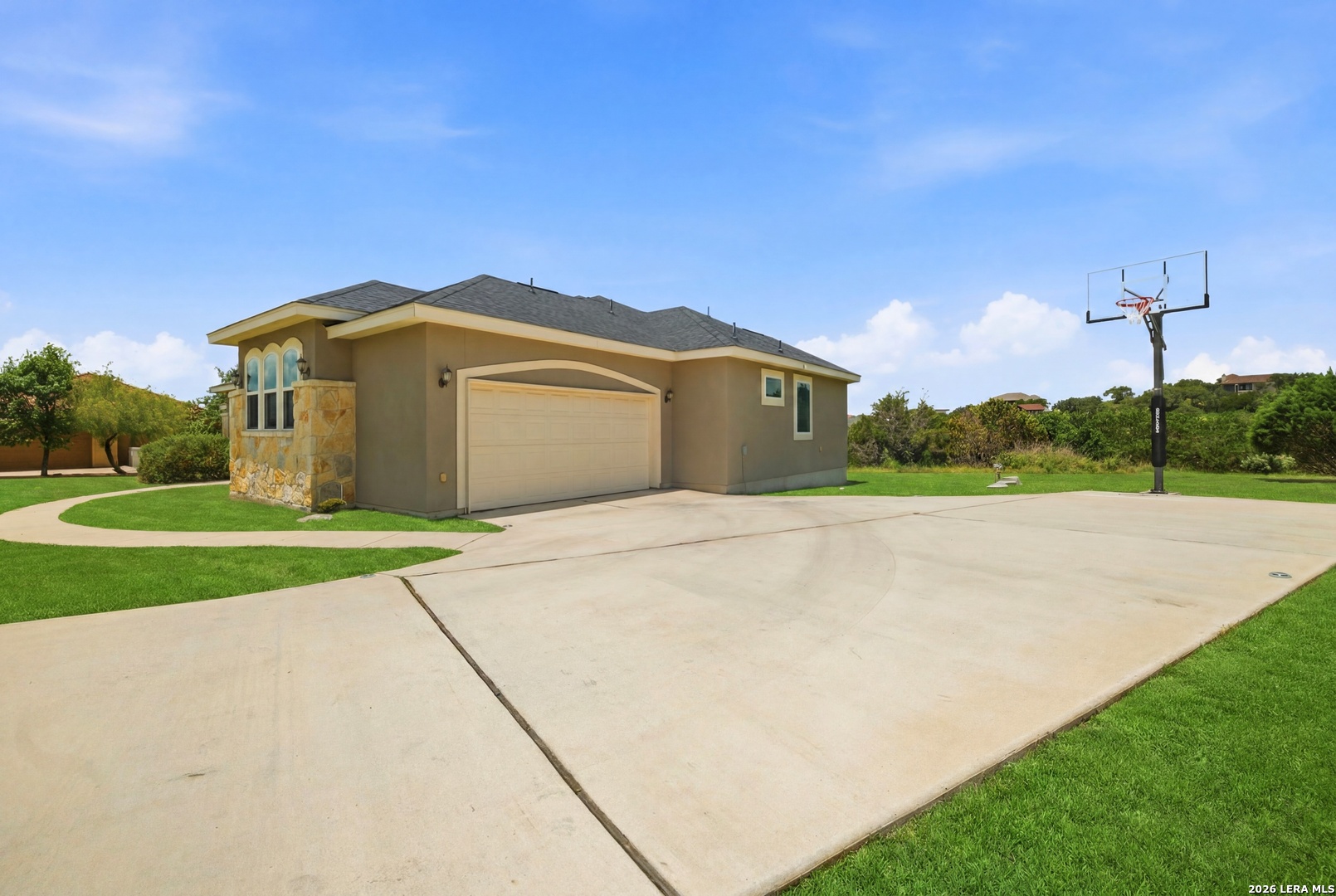 124 Merlin Court Spring Branch, TX 78070 - Photo 4 of 46