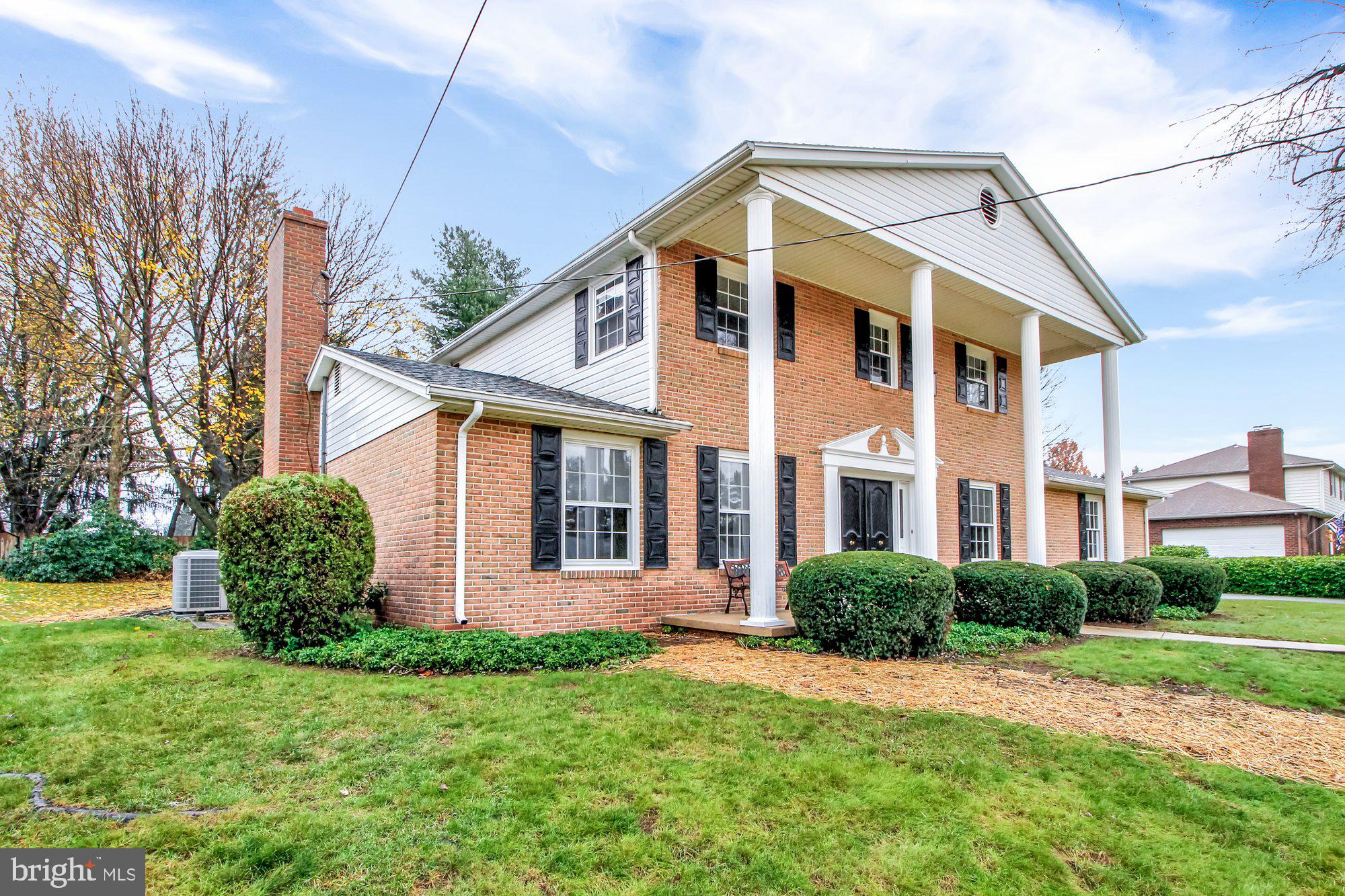 2239 Sutton Road York, PA 17403 - Photo 3 of 36