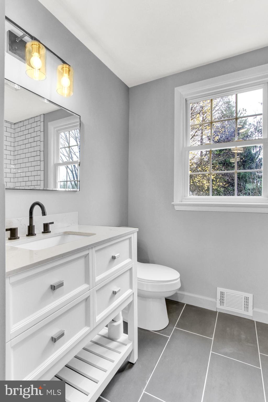2239 Sutton Road York, PA 17403 - Photo 27 of 36