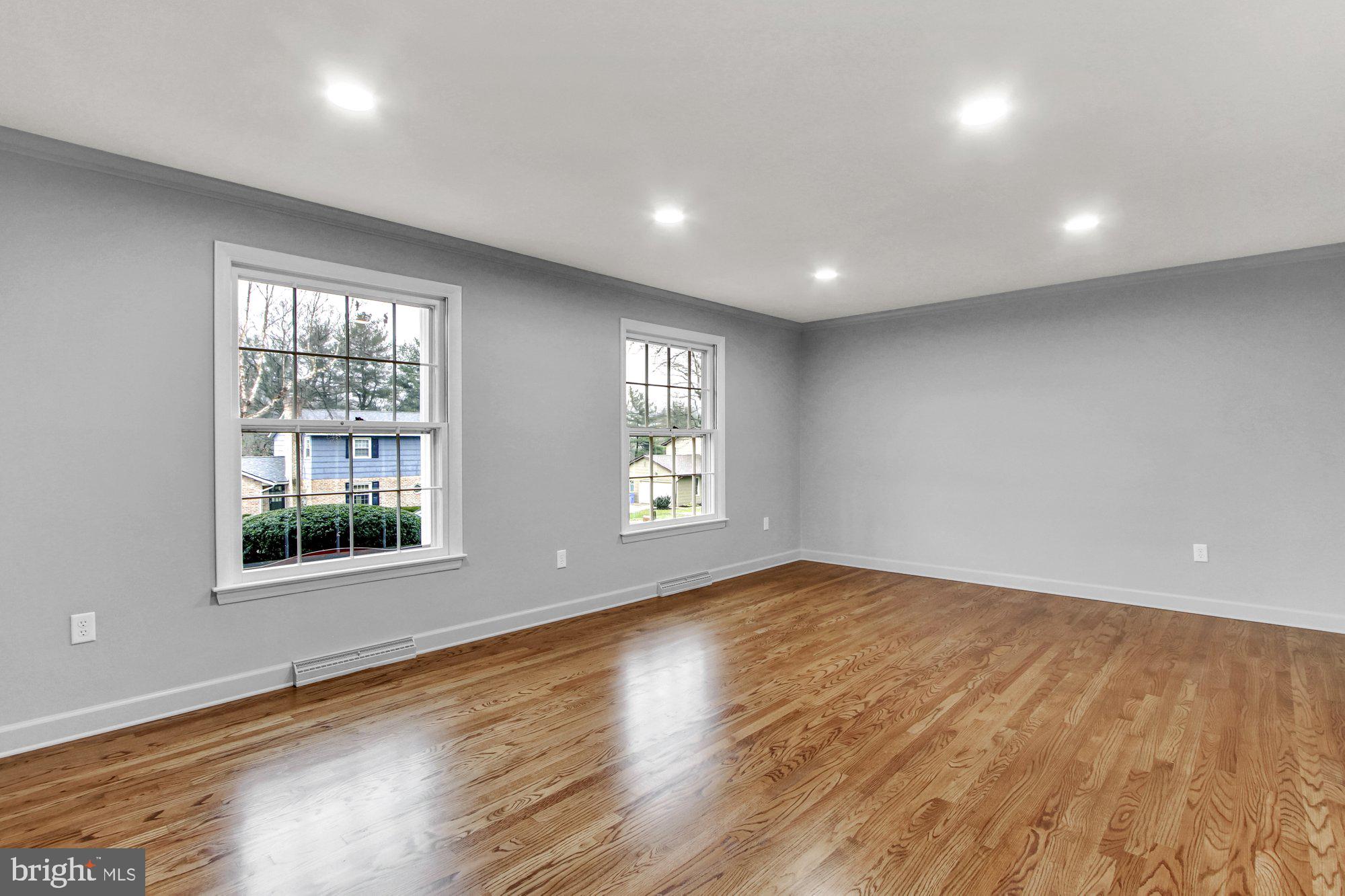 2239 Sutton Road York, PA 17403 - Photo 7 of 36