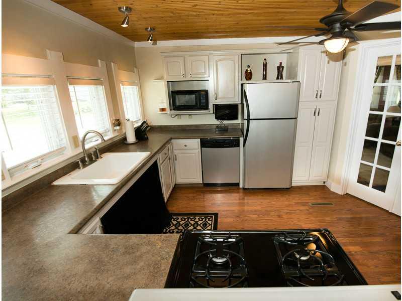 319 West High Street Pendleton, IN 46064 - Photo 5 of 23