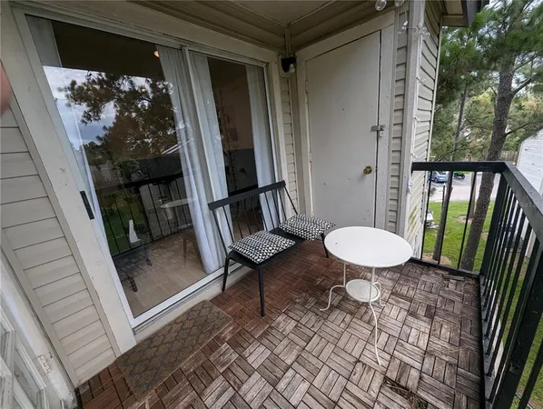 a view of house with yard