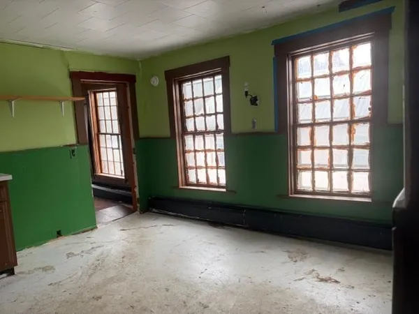 $89,200 | 90 Mt Vernon Street, St. Johnsbury, VT 05819