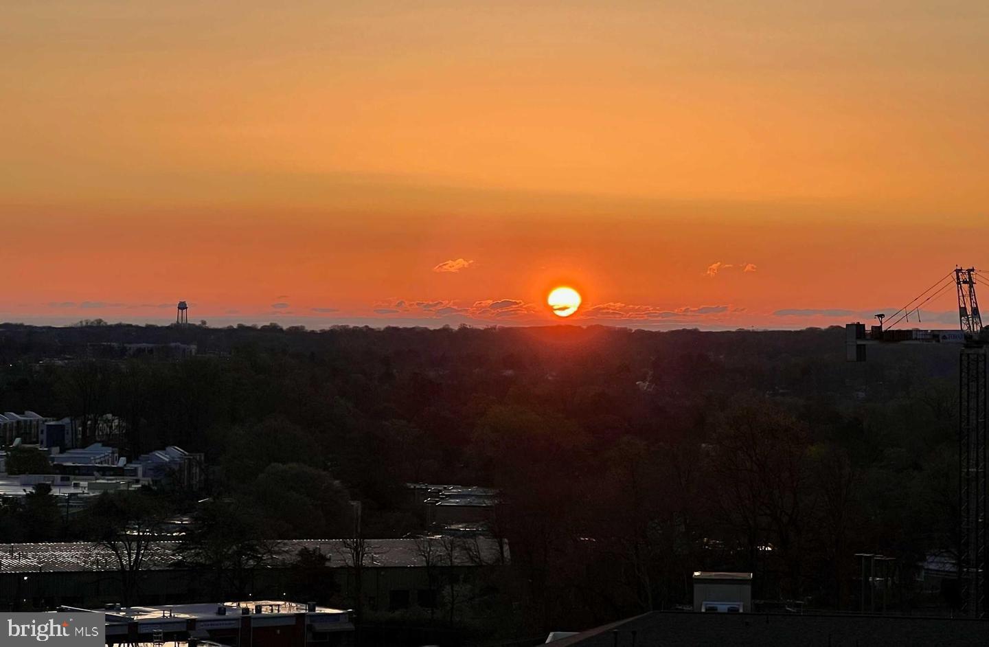 11710 Old Georgetown Road, Unit 602 North Bethesda, MD 20852 - Photo 22 of 22 a view of a sunset