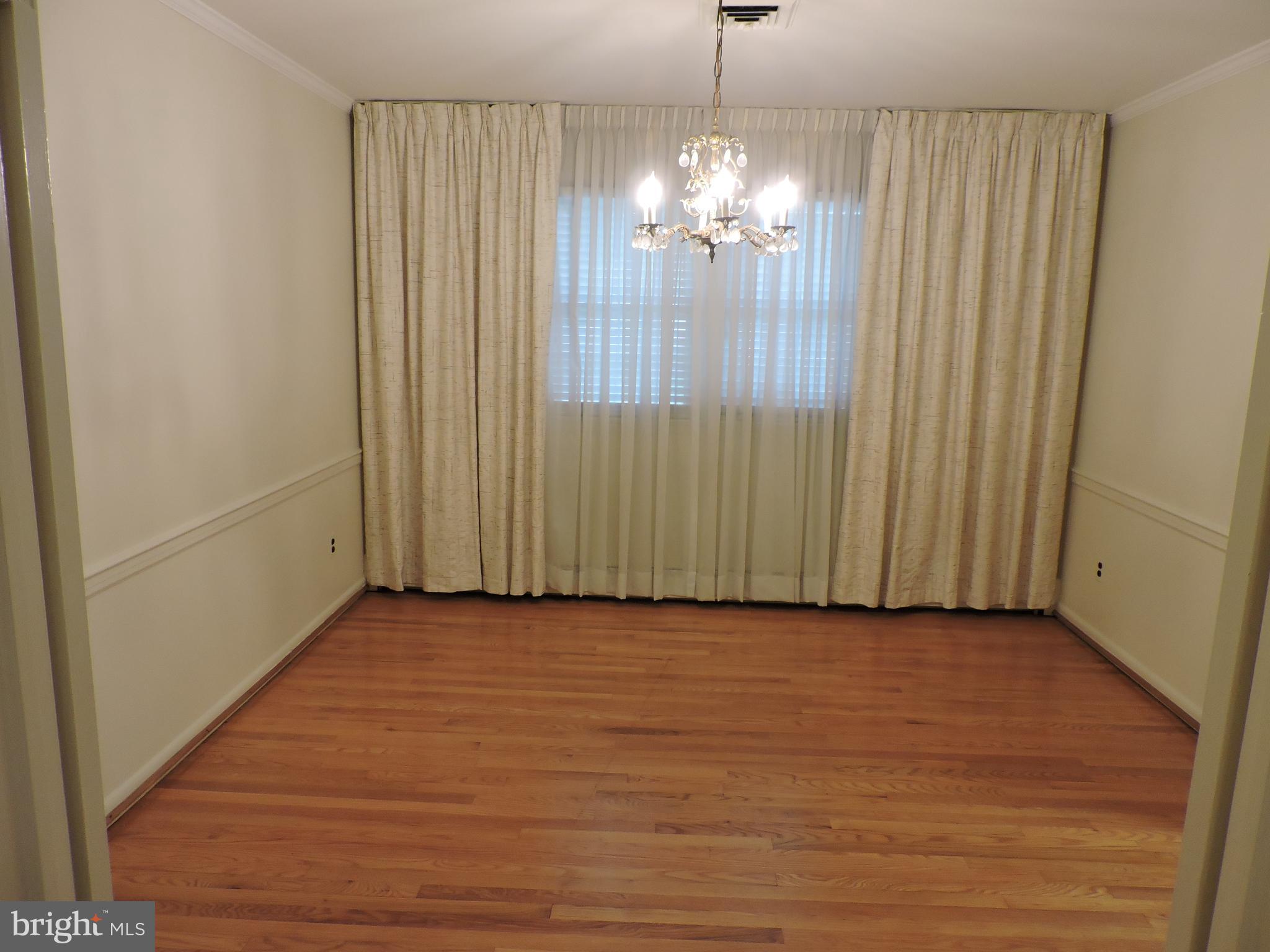 7209 Kempton Road Lanham, MD 20706 - Photo 14 of 35 dining room