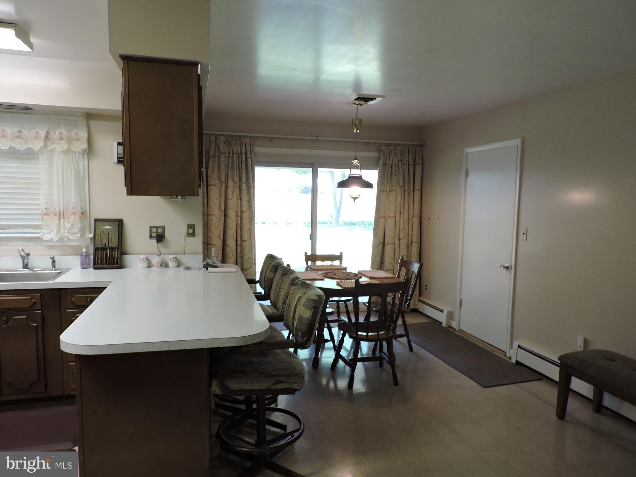 7209 Kempton Road Lanham, MD 20706 - Photo 17 of 35 eat-in kitchen