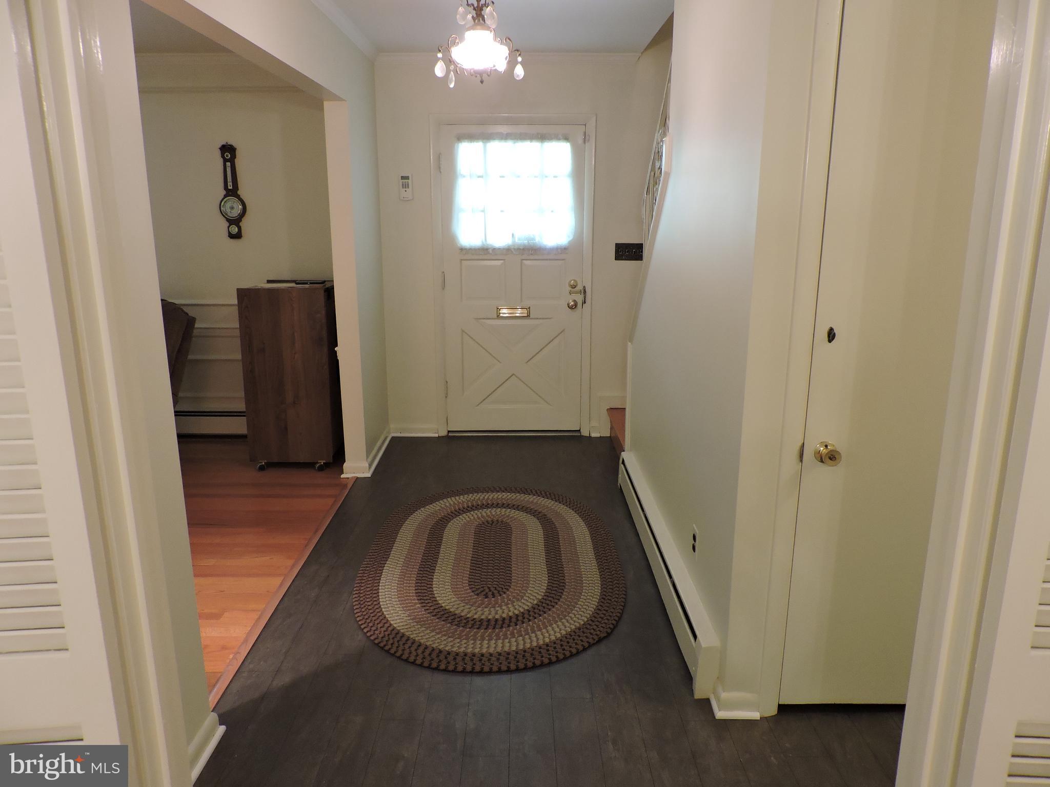 7209 Kempton Road Lanham, MD 20706 - Photo 21 of 35 foyer