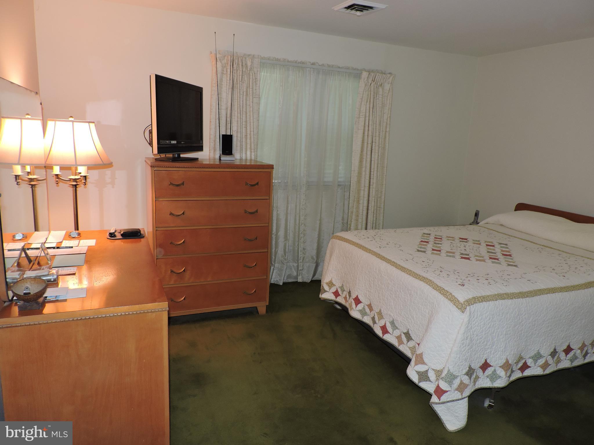 7209 Kempton Road Lanham, MD 20706 - Photo 25 of 35 first floor master bedroom