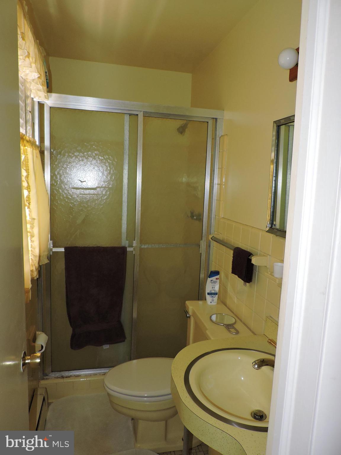 7209 Kempton Road Lanham, MD 20706 - Photo 26 of 35 master bath