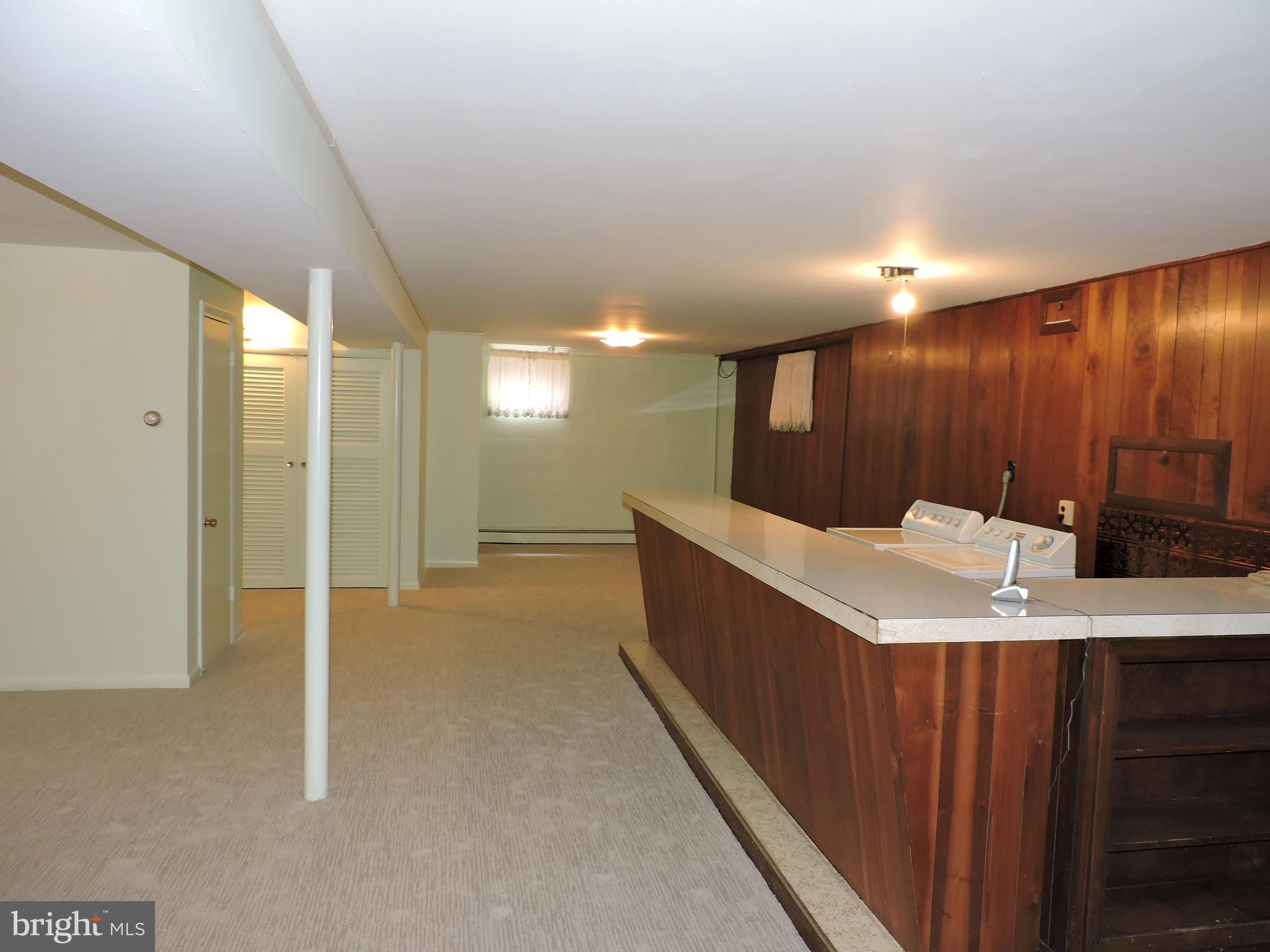 7209 Kempton Road Lanham, MD 20706 - Photo 28 of 35 basement bar