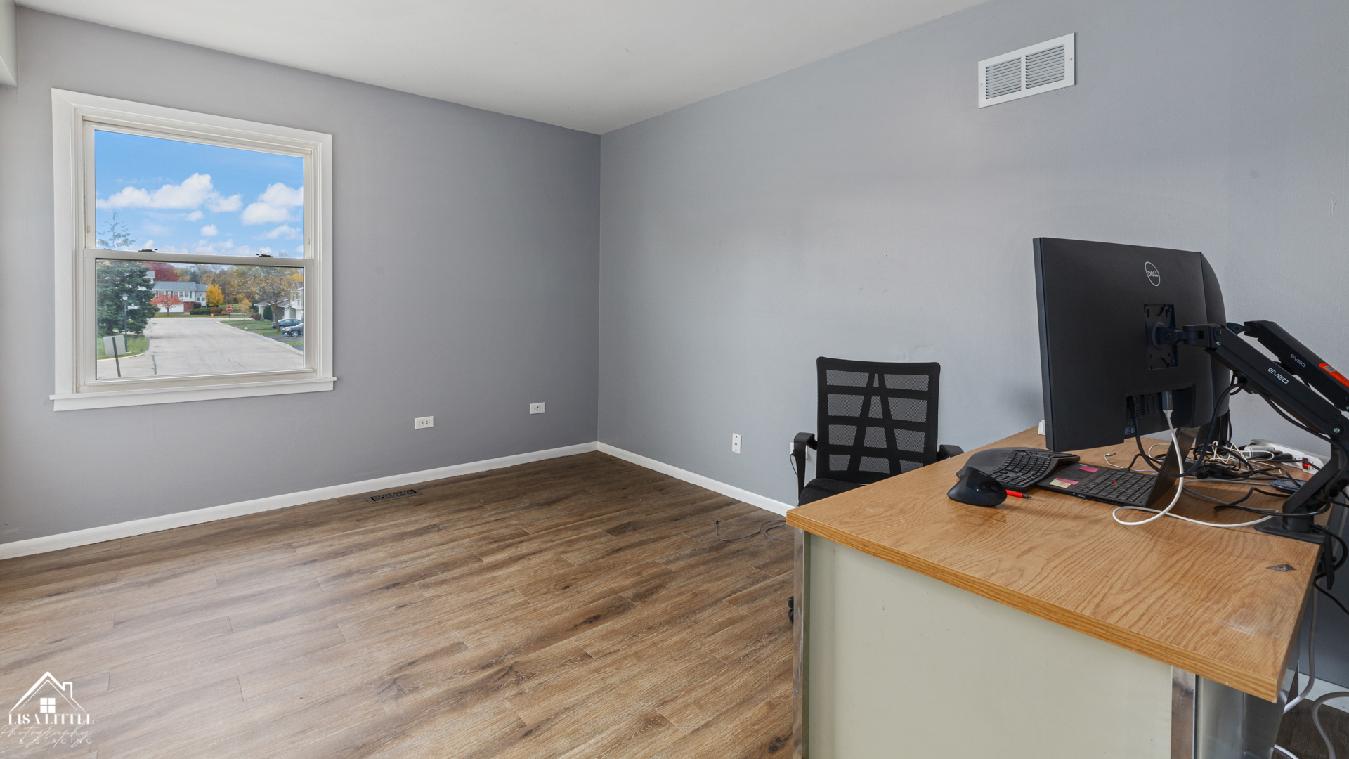470 Degas Circle Bolingbrook, IL 60440 - Photo 13 of 22 a workspace with furniture and window