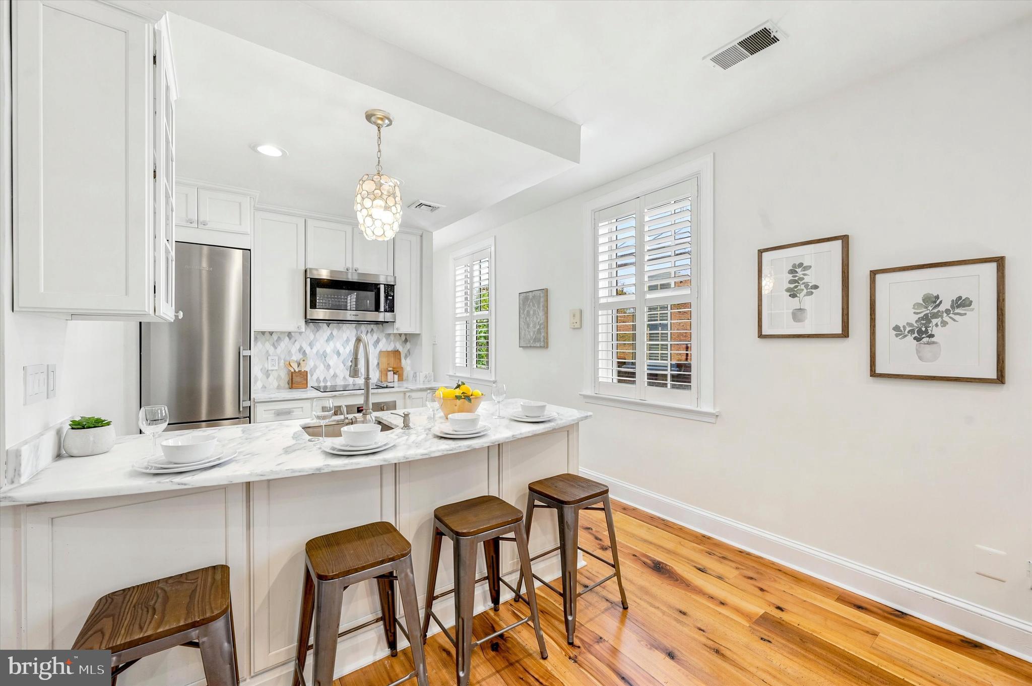 328 Spruce Street, Unit 5 Philadelphia, PA 19106 - Photo 7 of 26
