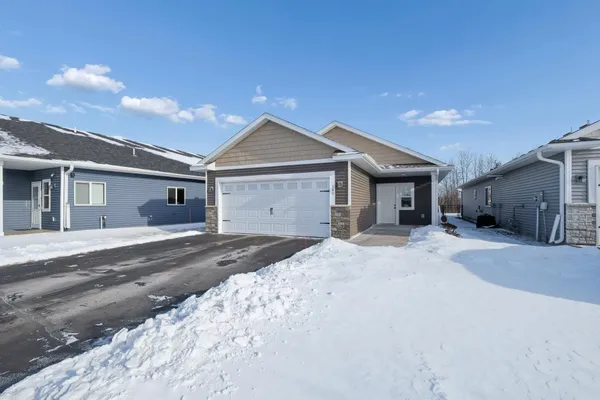 $339,000 | 140 9th Avenue Northeast, Isanti, MN 55040