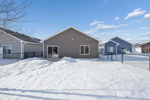 $339,000 | 140 9th Avenue Northeast, Isanti, MN 55040