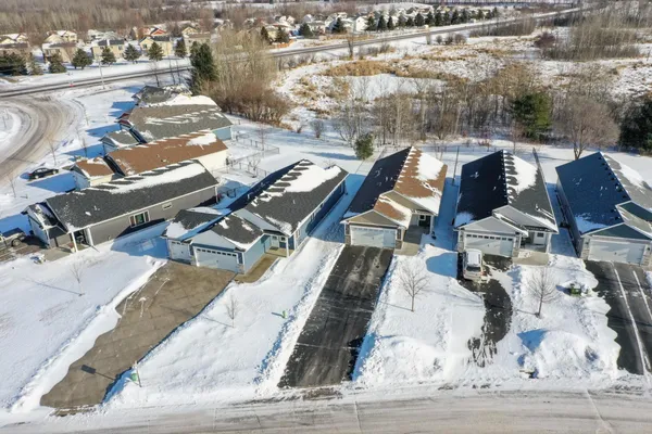 $339,000 | 140 9th Avenue Northeast, Isanti, MN 55040