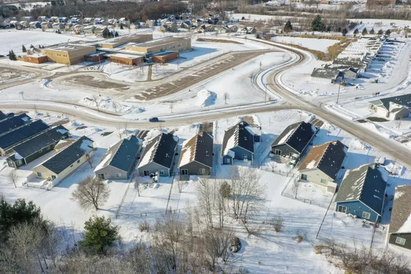 $339,000 | 140 9th Avenue Northeast, Isanti, MN 55040