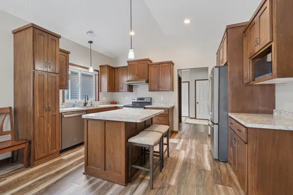 $339,000 | 140 9th Avenue Northeast, Isanti, MN 55040