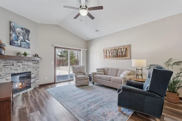 $339,000 | 140 9th Avenue Northeast, Isanti, MN 55040