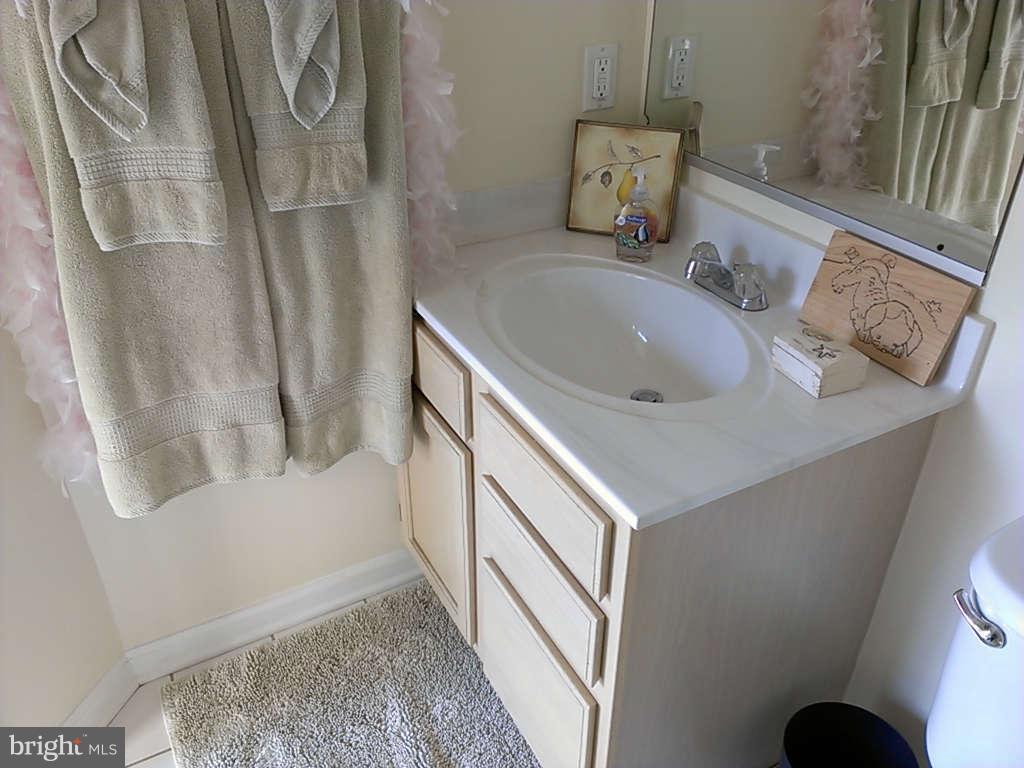 4236 Maple Path Circle, Unit 23 Baltimore, MD 21236 - Photo 12 of 30 Bath