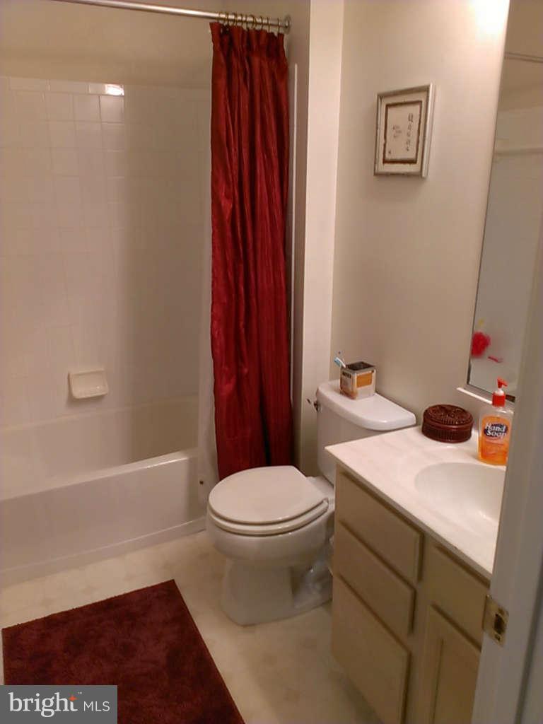 4236 Maple Path Circle, Unit 23 Baltimore, MD 21236 - Photo 19 of 30 Bath
