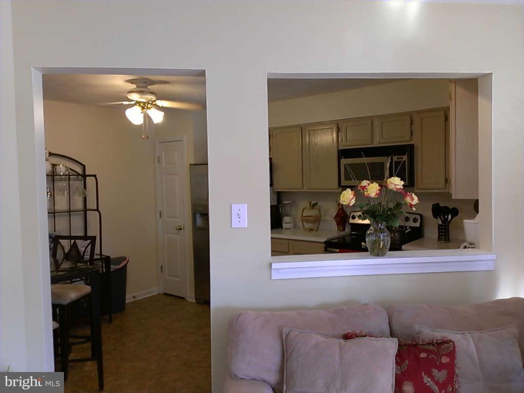 4236 Maple Path Circle, Unit 23 Baltimore, MD 21236 - Photo 7 of 30 Kitchen