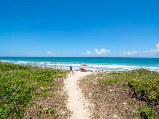 $1,000,000 | 4180 North Hwy A1A, Unit 1202B, Hutchinson Island, FL 34949