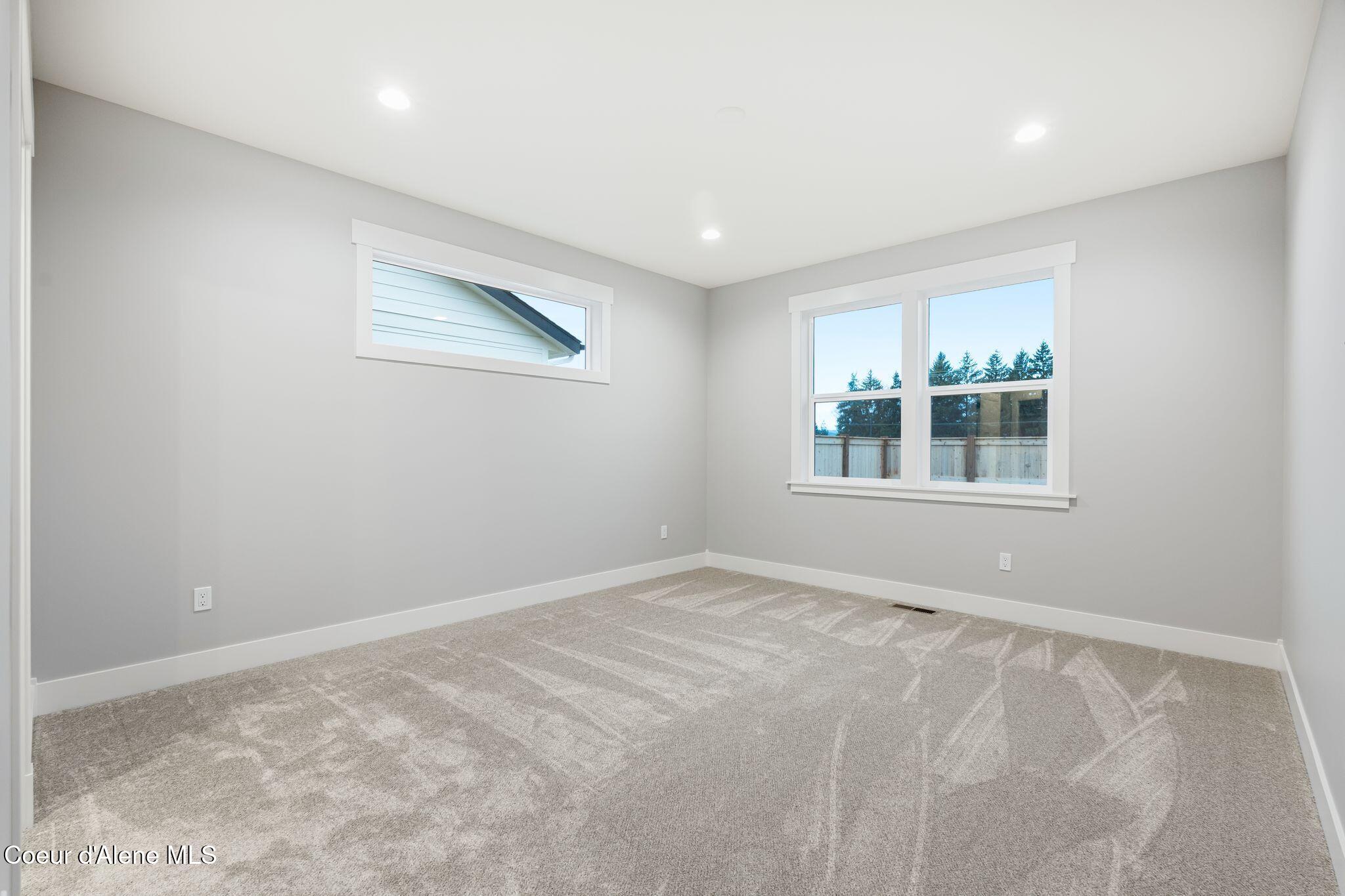 2099 Aspen Way Sandpoint, ID 83864 - Photo 17 of 63 34_A7409123