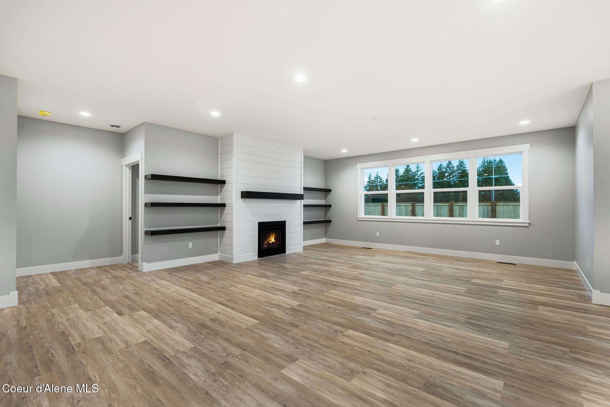 2099 Aspen Way Sandpoint, ID 83864 - Photo 31 of 63 29_A7409083