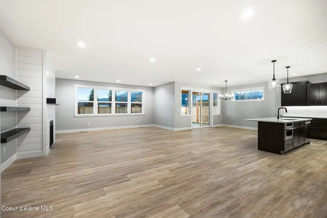 $699,000 | 2099 Aspen Way, Sandpoint, ID 83864