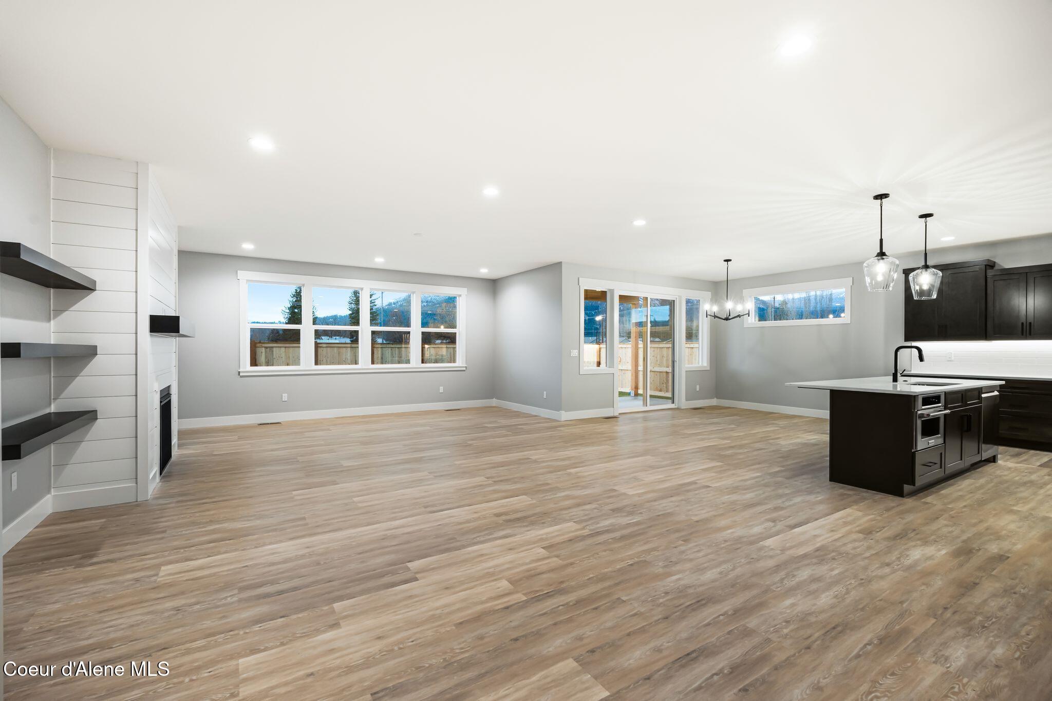 2099 Aspen Way Sandpoint, ID 83864 - Photo 32 of 63 30_A7409093