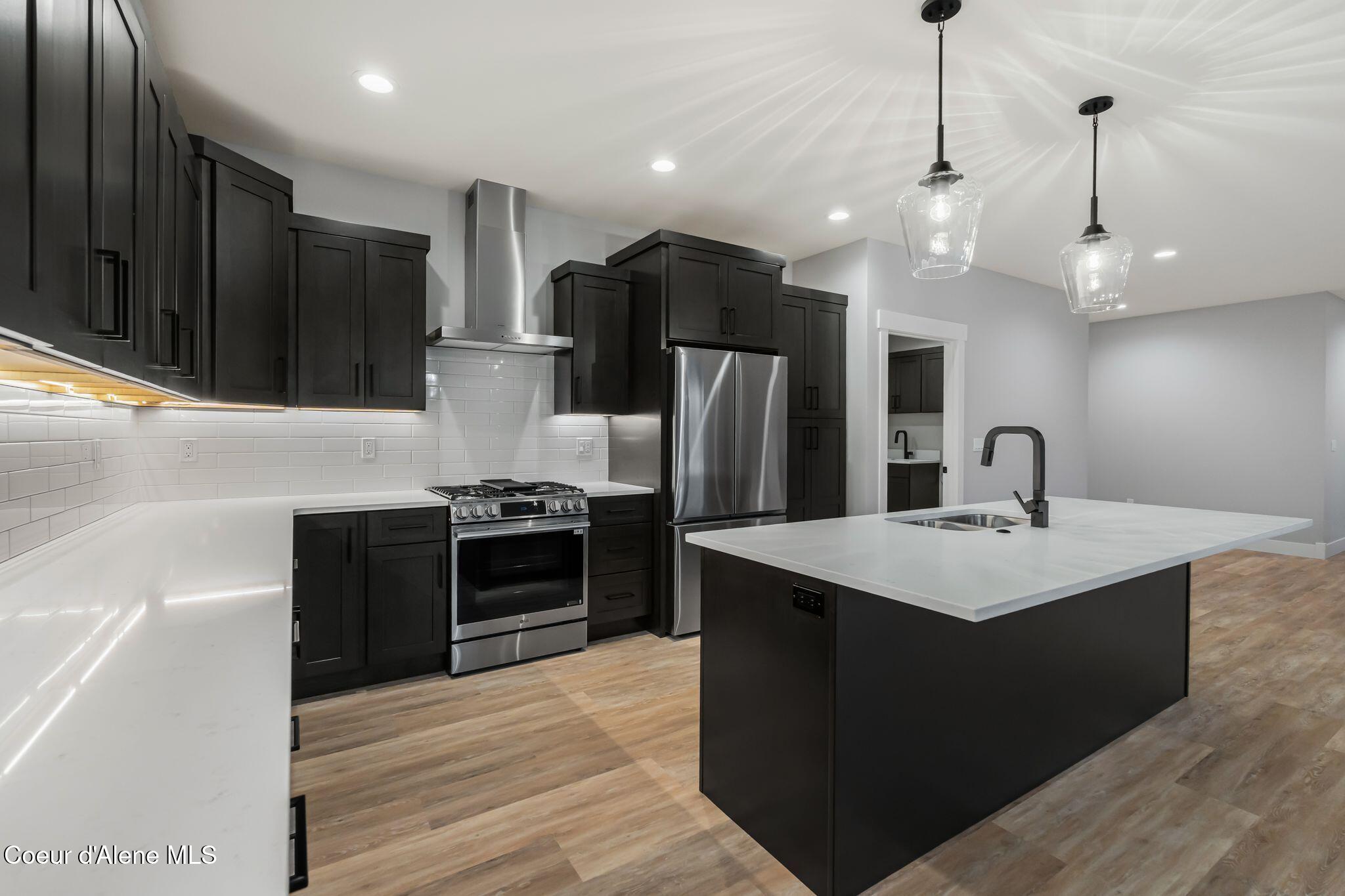 2099 Aspen Way Sandpoint, ID 83864 - Photo 8 of 63 24_A7409058