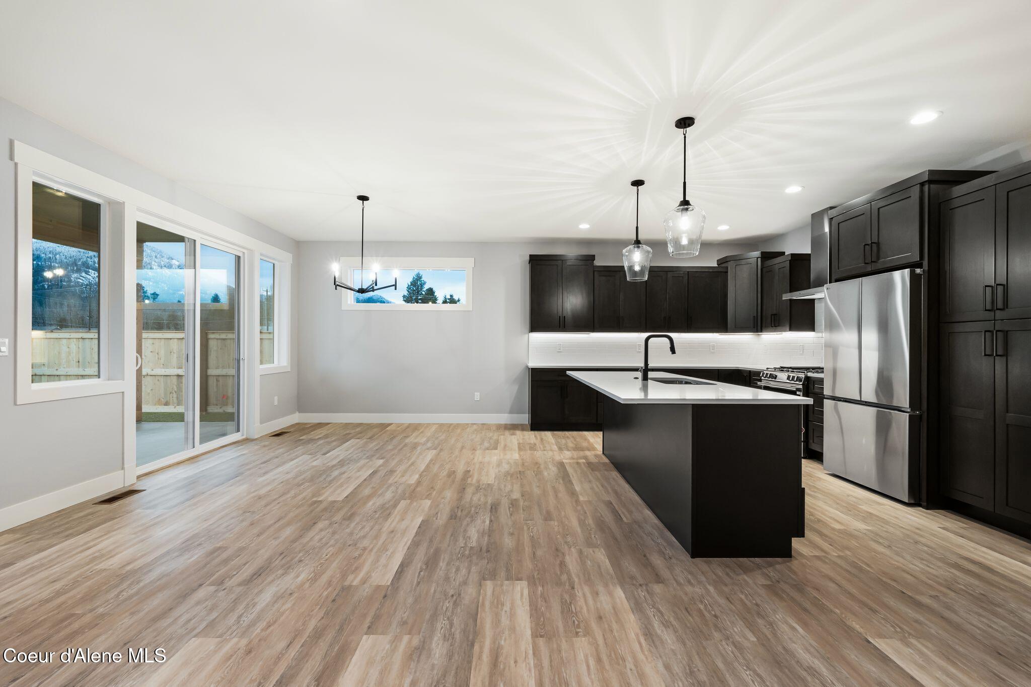 2099 Aspen Way Sandpoint, ID 83864 - Photo 9 of 63 27_A7409073