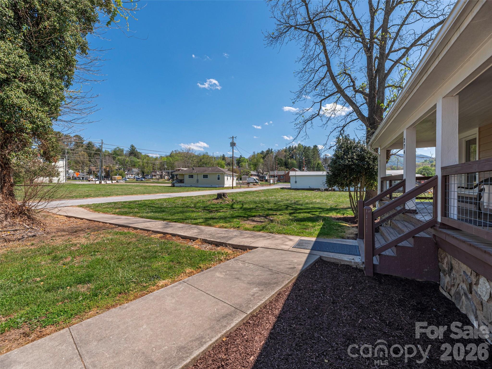 274 Charles Street Clyde, NC 28721 - Photo 3 of 40