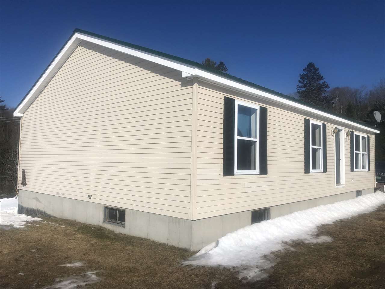 380 Brown Farm Road Lyndon, VT 05851 - Photo 1 of 24 Gallery Image 1