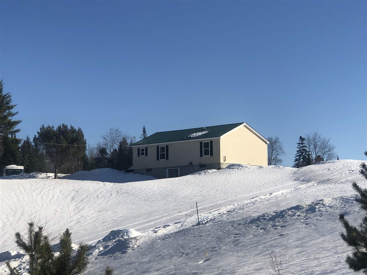 380 Brown Farm Road Lyndon, VT 05851 - Photo 4 of 24 Gallery Image 4