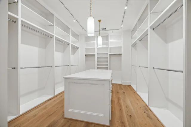 $3,150,000 | 1426 Huge Oaks Street, Houston, TX 77055